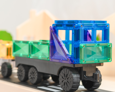 Connetix Rainbow Transport Set ile “Tekerlekli” Yaratıcı Tasarımlar