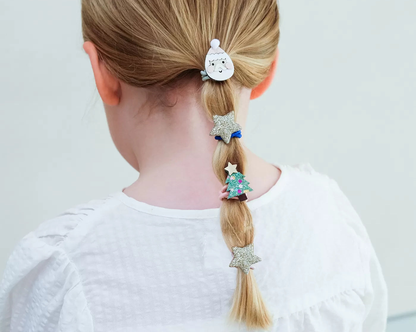 Kız Çocuk Saç Aksesuar Trendleri 2025: Toka Ve Taç Seçimi Rehberi