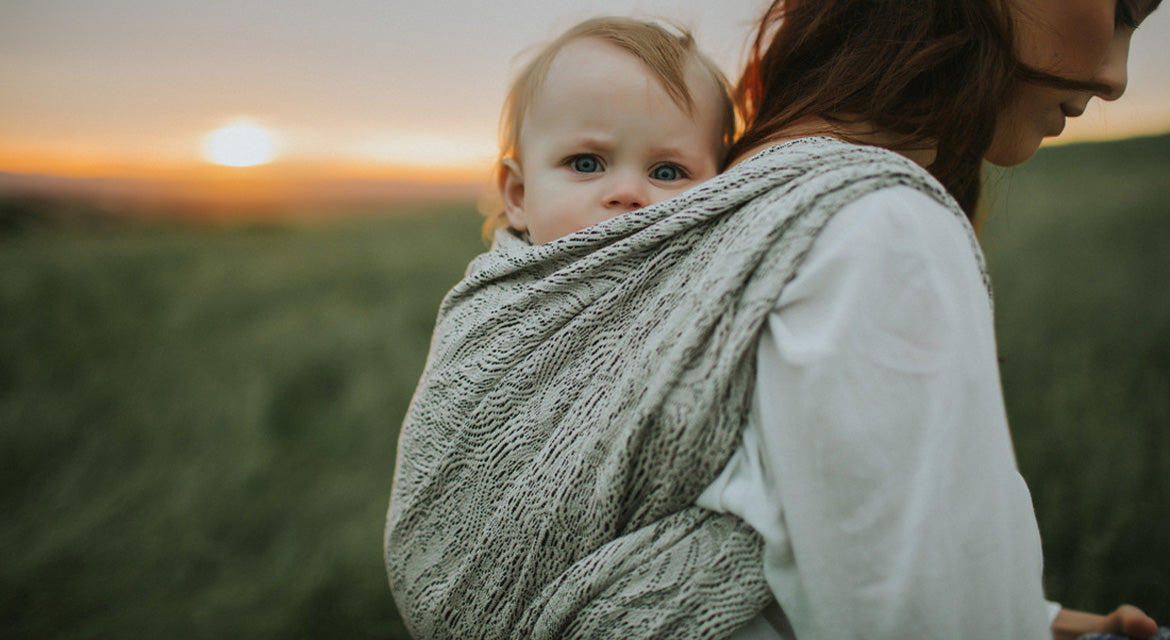 Babywearing Hakkında Bilmeniz Gereken Her Şey
