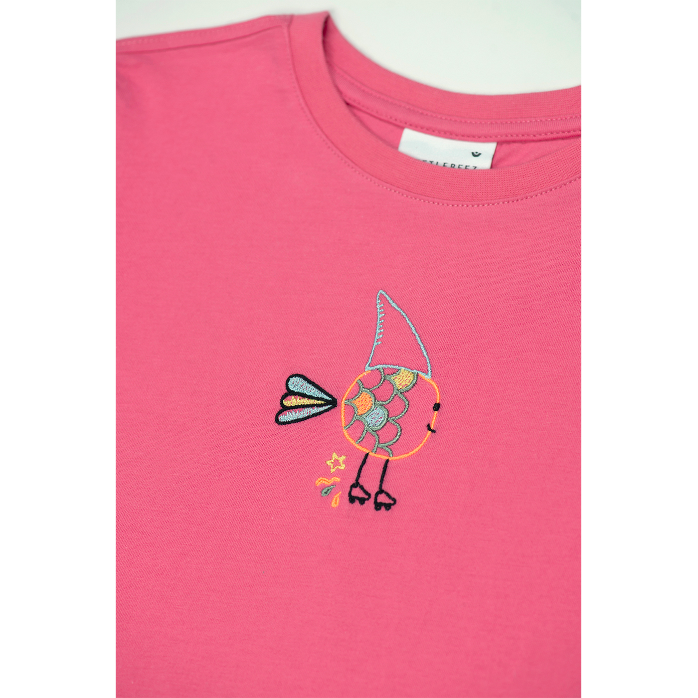BEETLE BEEZ Beetle Beez Cute Shark T-Shirt | Pembe